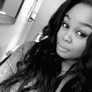 Meet your Posher, Mia